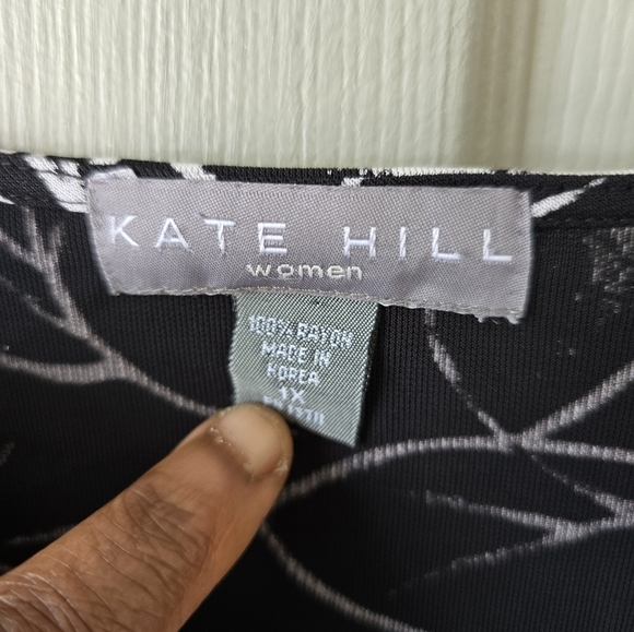 Kate Hill Floral Blouse 1X Women Sleeveless Waterfall Black White Coastal Strect - Picture 5 of 10
